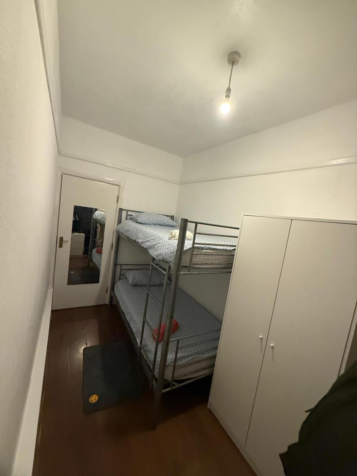 Habitación en casa particular Britannia Stockwell - 13 Min To Oxford Circus Londres