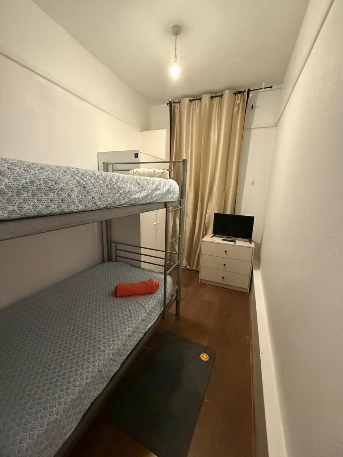 Habitación en casa particular Britannia Stockwell - 13 Min To Oxford Circus *